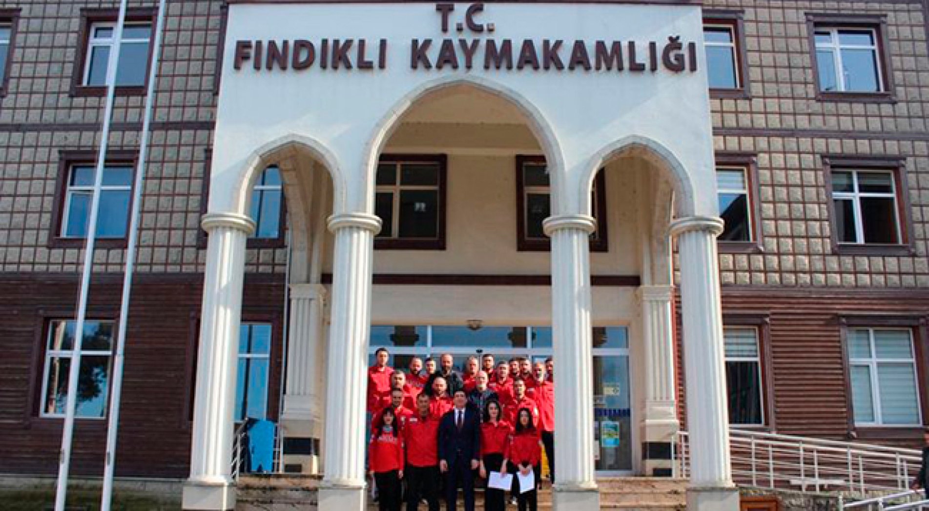 Kaymakam Gürdal, AKUT Ekibine Teşekkür Etti