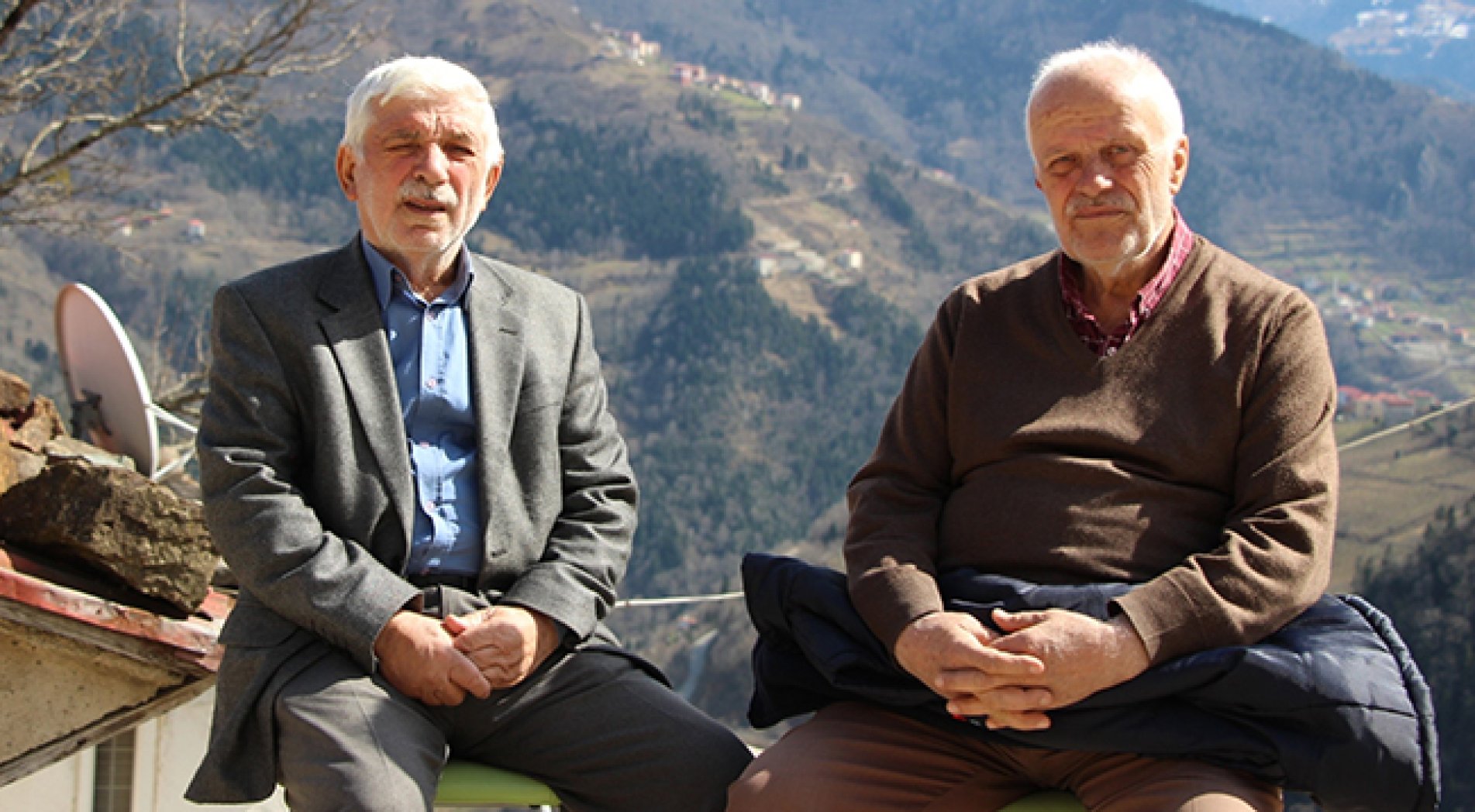 Sel ve Heyelanla Gittiler, Depremle Döndüler