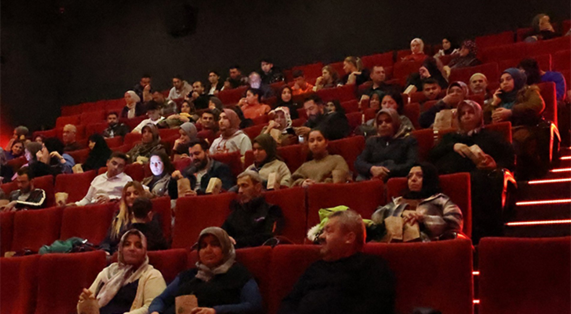 Depremzedelere Sinema Etkinliği