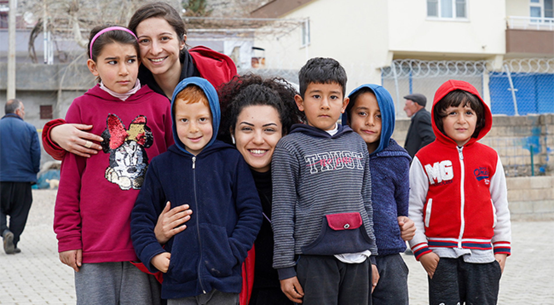 Depremzedelere mobil sağlık hizmeti