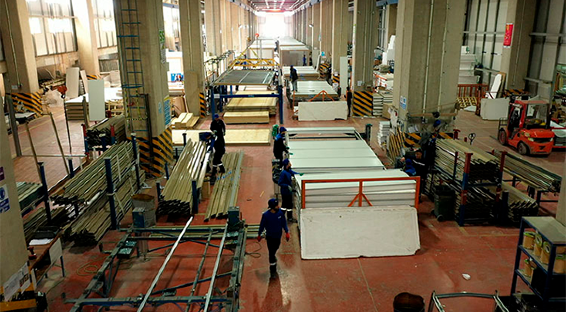 Meslek Lisesi ve Sanayiciler Depremzedeler İçin Seferberlik Başlattı