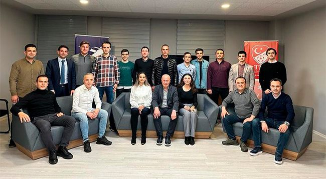 MHK üyesi Mısır, Rize'de hakemlerle bir araya geldi