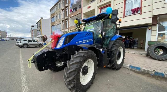 3 milyon TL'lik dev traktör