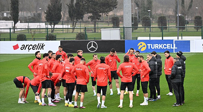 A Milli Futbol Takımı Ermenistan ve Hırvatistan Maçı Hazırlıklarını Sürdürdü