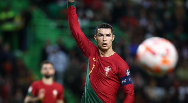 Ronaldo'dan yeni dünya rekoru 