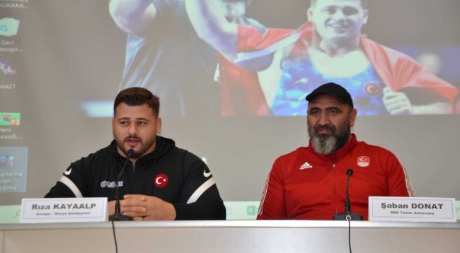 Rize'de Milli güreşçi ve öğrenciler buluştu