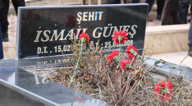 İsmail Güneş kabri başında anıldı