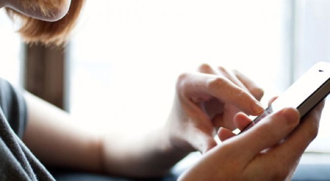 Cep telefonlarının gümrük zammı iptal edildi