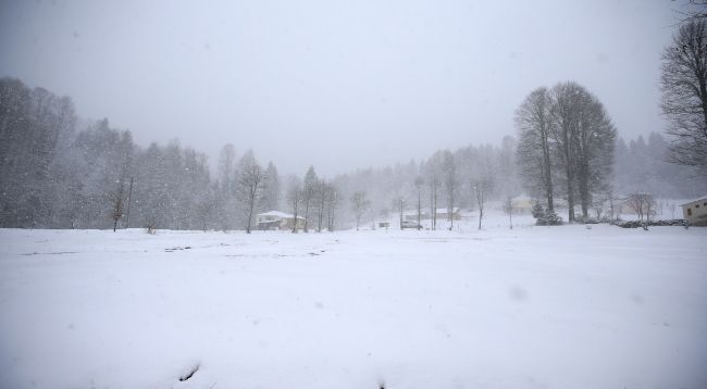 Trabzon'un yüksekleri beyazladı