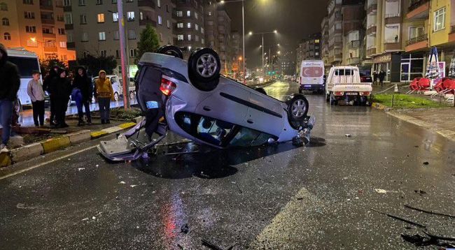 Çayeli'de araba takla attı