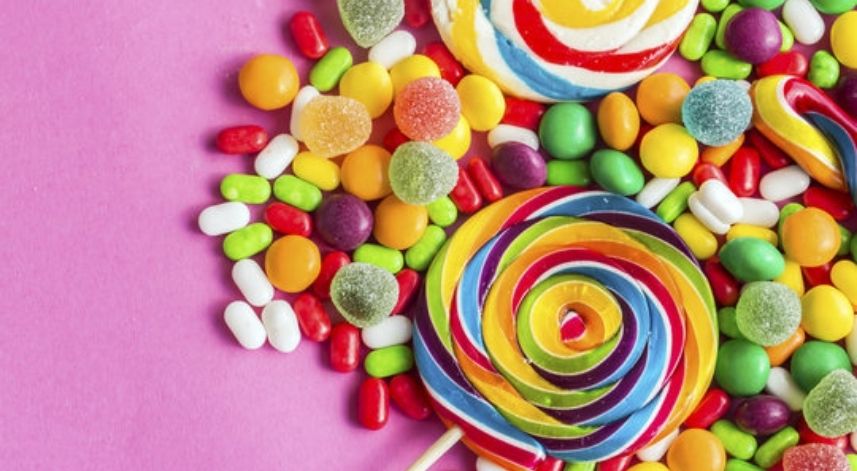 Rize'nin çocukları şekerlerini depremzede arkadaşlarına gönderiyor