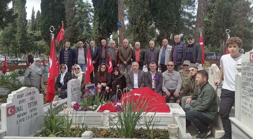 Şehit İlhan Hamlı, kabri başında anıldı