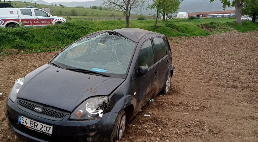 Tokat'ta otomobil devrildi: 4 yaralı