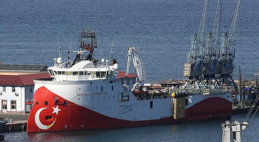 Barbaros Hayreddin Paşa gemisi Doğu Karadeniz'de petrol arıyor