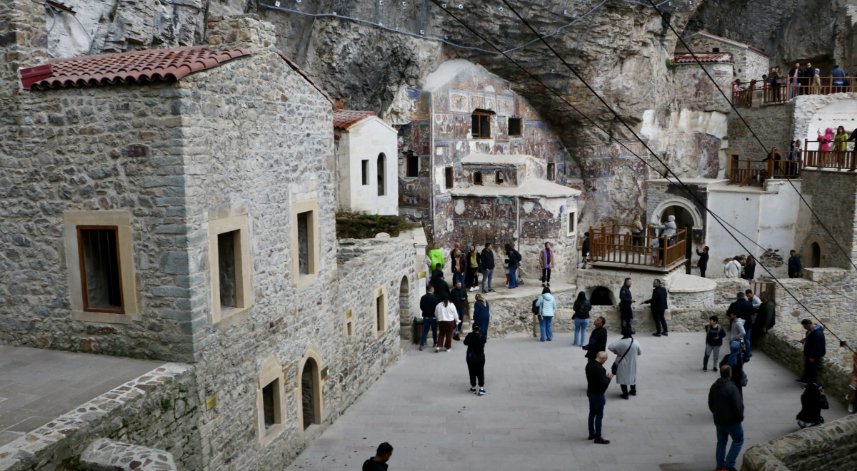 Sümela Manastırı'nı yaklaşık 5 ayda 56 bini aşkın kişi ziyaret etti