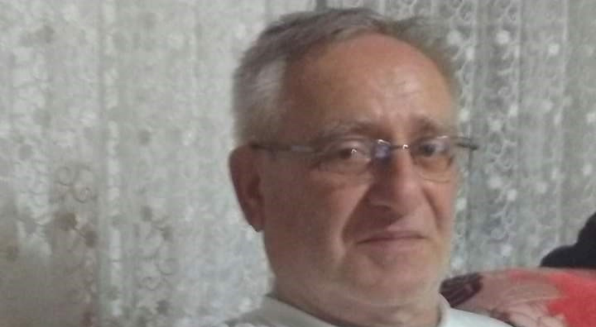 Seçim zaferini kutlamak isterken tutukluk yapan silahı ile kendini vurdu