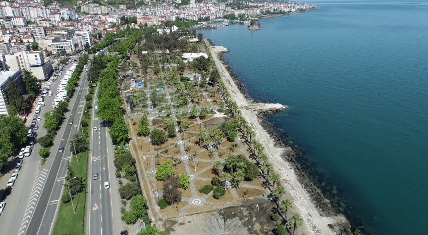 Akçaabat Sahil Park etap etap ilerliyor