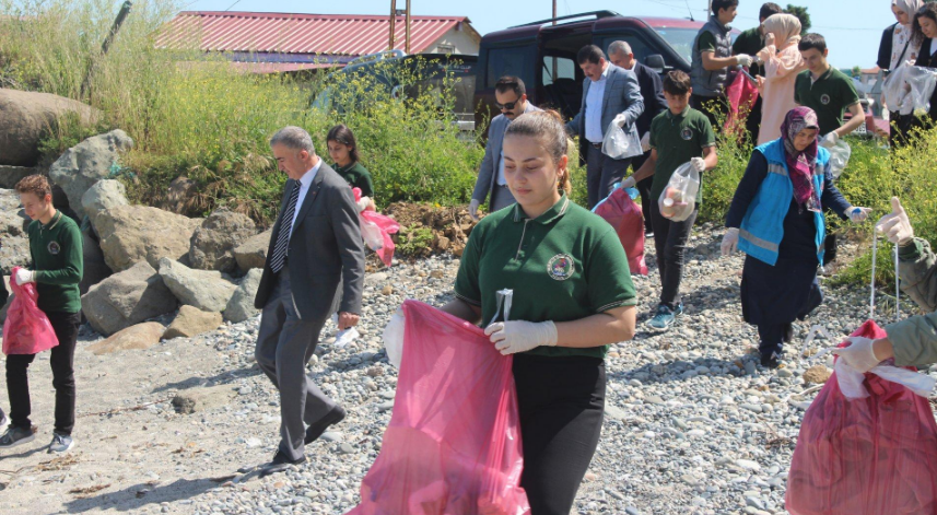 İyidere'de temiz çevre için el ele verildi