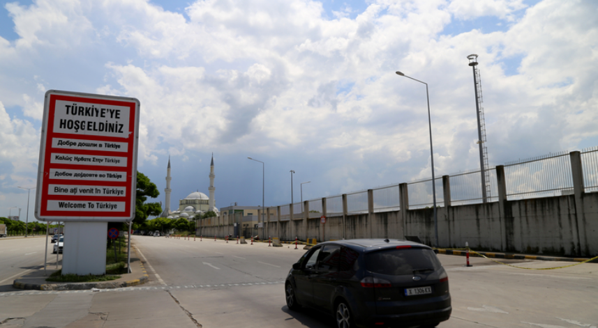 Yurt dışında yaşayan Türklerin ana vatana yolculukları başladı