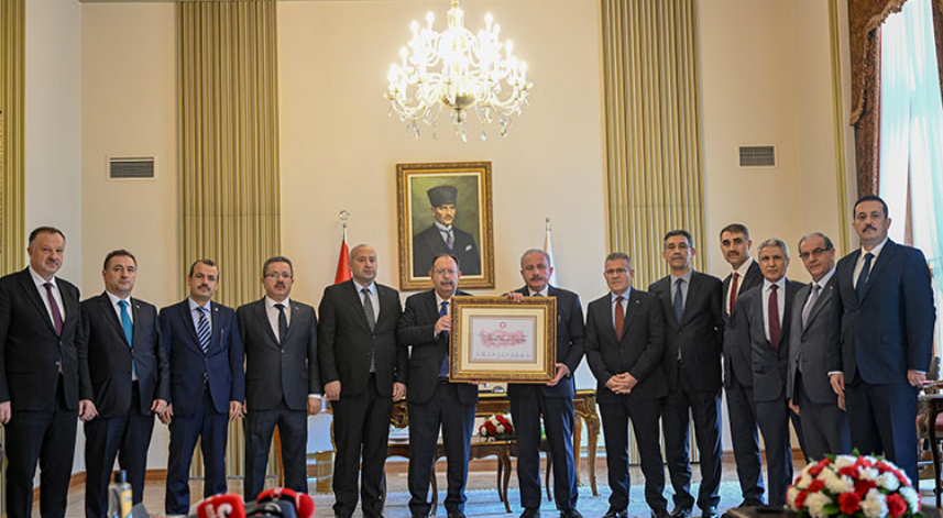 Cumhurbaşkanı Erdoğan'ın mazbatası Meclis'te