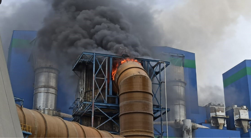 Türkiye'nin en büyük termik santralinde yangın çıktı