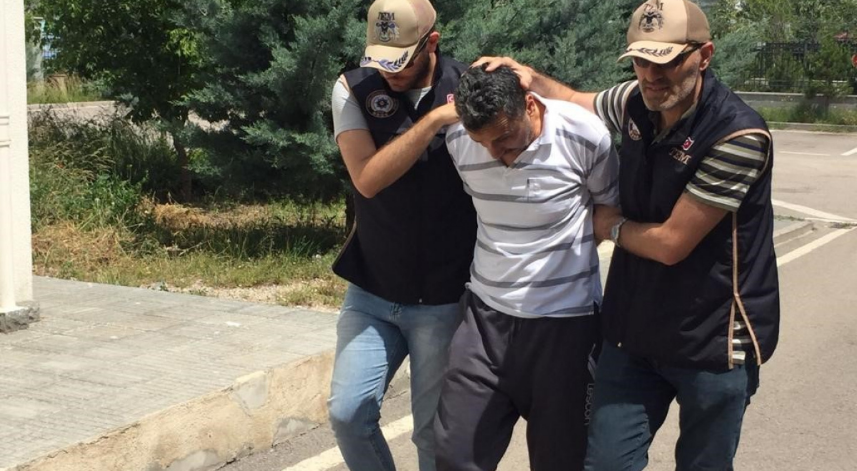 Gri kategoride aranan FETÖ yöneticisi yakalandı