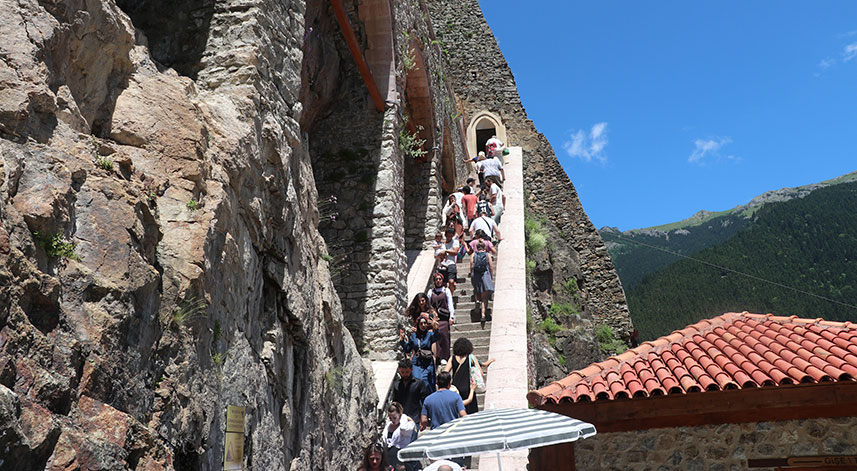 Sümela Manastırı bayramda 38 bin 252 ziyaretçiyi ağırladı