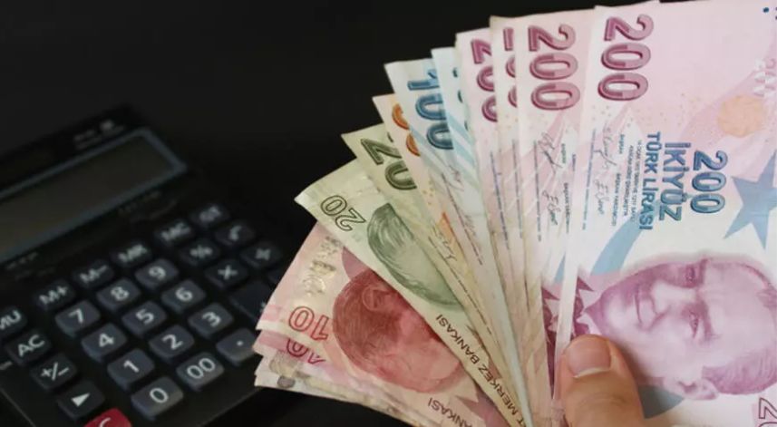 En düşük memur maaşı için AK Parti'den açıklama!