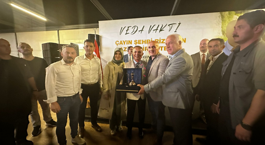 Vali Çeber'in Onuruna Veda Yemeği Düzenlendi