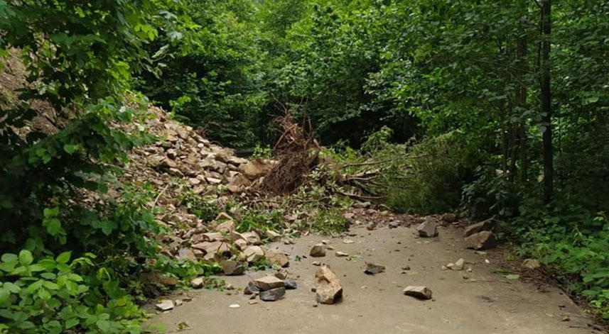 Rize'de heyelan nedeniyle kapanan 5 köy yolu ulaşıma açıldı