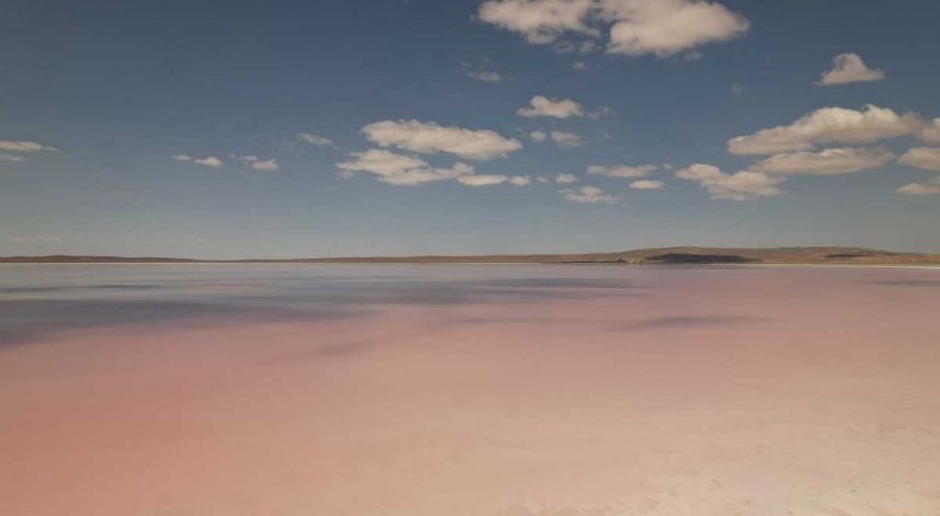 Tuz Gölü pembe renge büründü