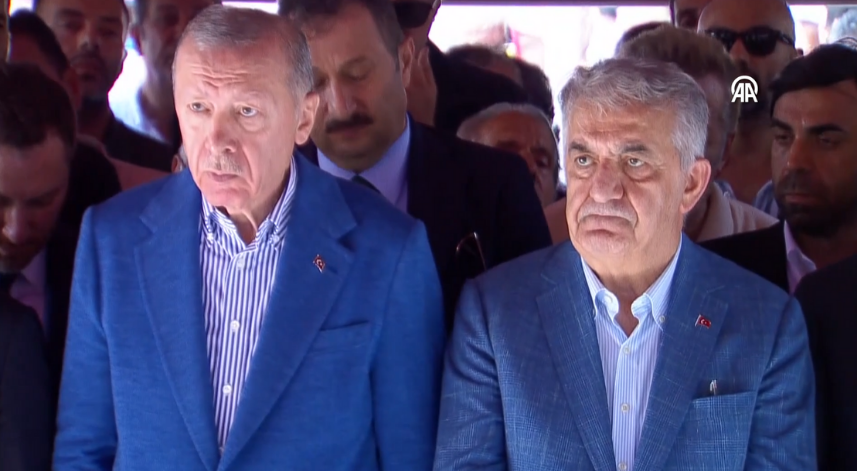 Yazıcı'nın annesi son yolculuğuna uğurlandı