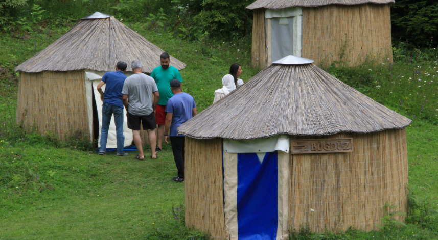 Oğuz boyu geleneğinin sürdürüldüğü tesis Avrupa'dan yüzlerce turisti ağırlıyor