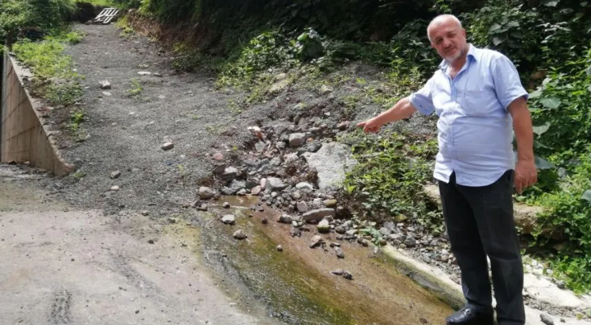 Menfez Tıkanınca Sığınağa Dolan Lağım Suyu Apartman Sakinlerinin Kabusu Oldu