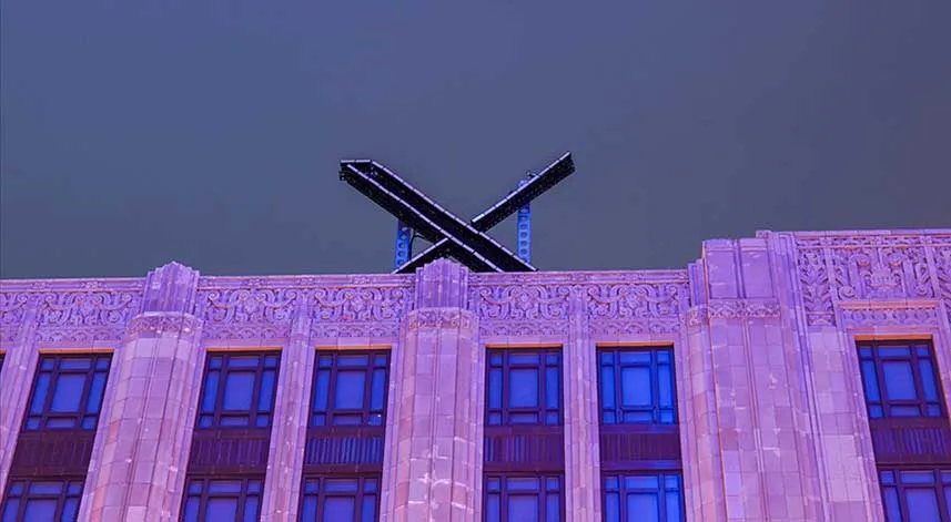 Twitter genel merkezindeki dev, parlak 