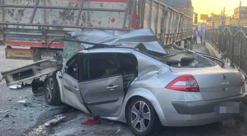 Ordu'da tarım işçilerini taşıyan minibüs ile otomobilin çarpıştığı kazada 17 kişi yaralandı