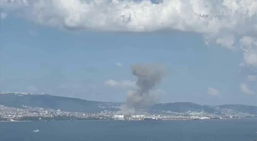 Kocaeli'nin Derince ilçesinde patlama meydana geldi