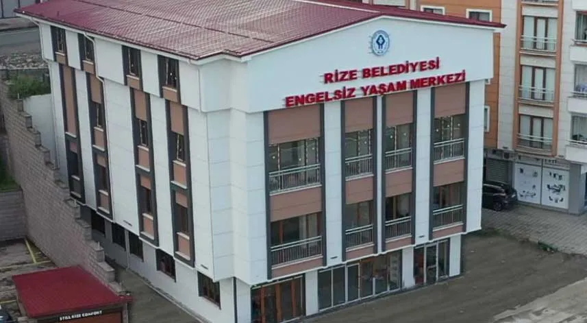 Rize’de “Engelsiz Yaşam Merkezi” engelleri kaldırıyor