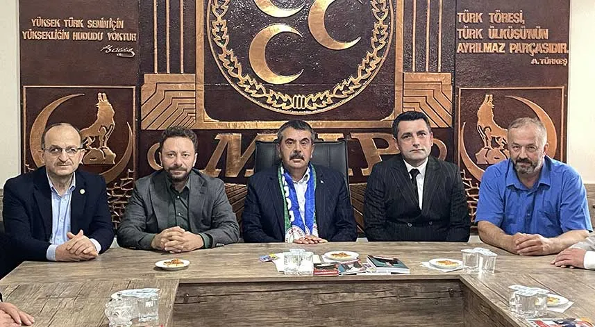 Milli Eğitim Bakanı Tekin, MHP Rize İl Başkanlığını ziyaret etti