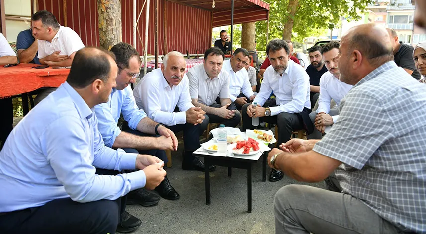 Başkan Zorluoğlu Akçaabat'ta esnaf ve vatandaşlarla buluştu