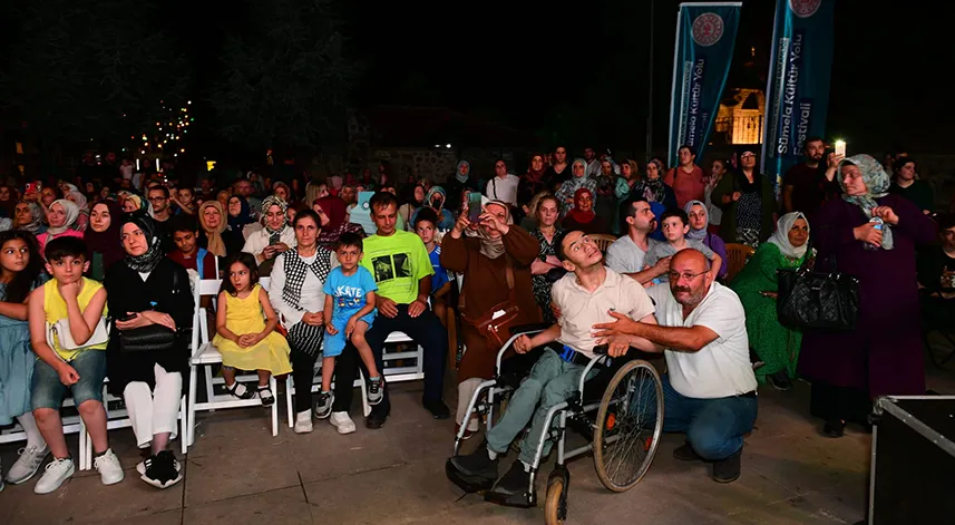 Prof. Dr. Hatipoğlu, Sümela Kültür Yolu Festivali'nde söyleşi düzenledi