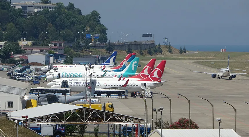 Trabzon Havalimanı'nda yabancı turist sayısı ilk kez yerli turist sayısını geçti