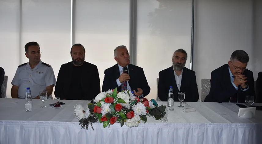 Trabzon Valisi Aziz Yıldırım, gazetecilerle bir araya geldi