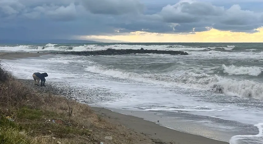 Rize'de görevli memur ve akrabası denizde boğuldu