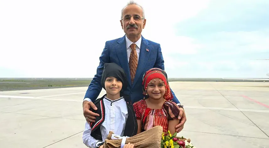 Ulaştırma ve Altyapı Bakanı Uraloğlu, Rize'de konuştu