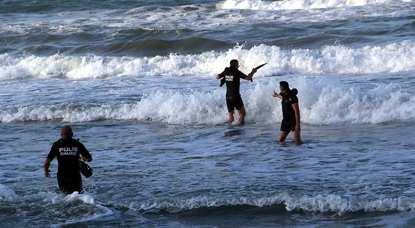 Karadeniz'de kaybolan genç uzaktan kumandalı su altı aracıyla da aranacak