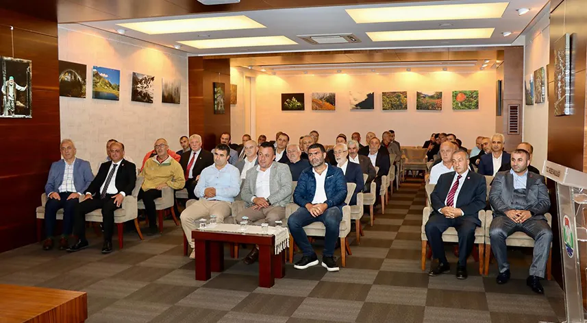 Vali Baydaş, muhtarlarla bir araya geldi