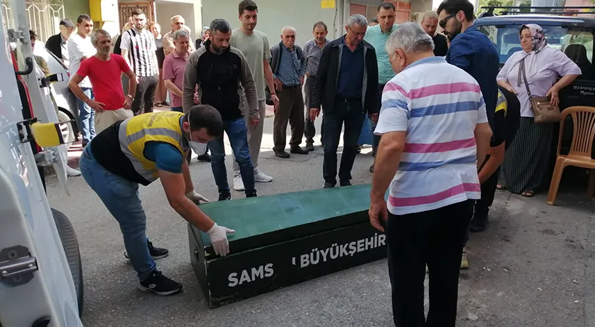 Bir kişi evinin banyosunda ölü bulundu