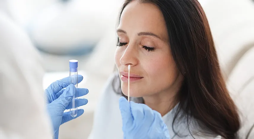 Koranavirüs vakaları artıyor: Başhekim hayatını kaybetti