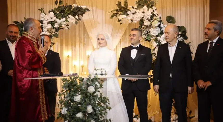 İl müdürü Savaş'ın mutlu günü